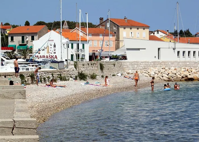 Дом отдыха House With A Swimming Pool Preko, Ugljan - 14707