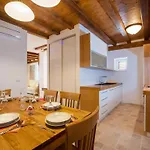 بيت للعطل House With A Swimming Pool Preko, Ugljan - 14707
